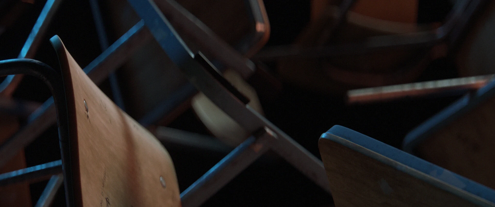 2003_chairs_07_final-CA_crop_01.jpg