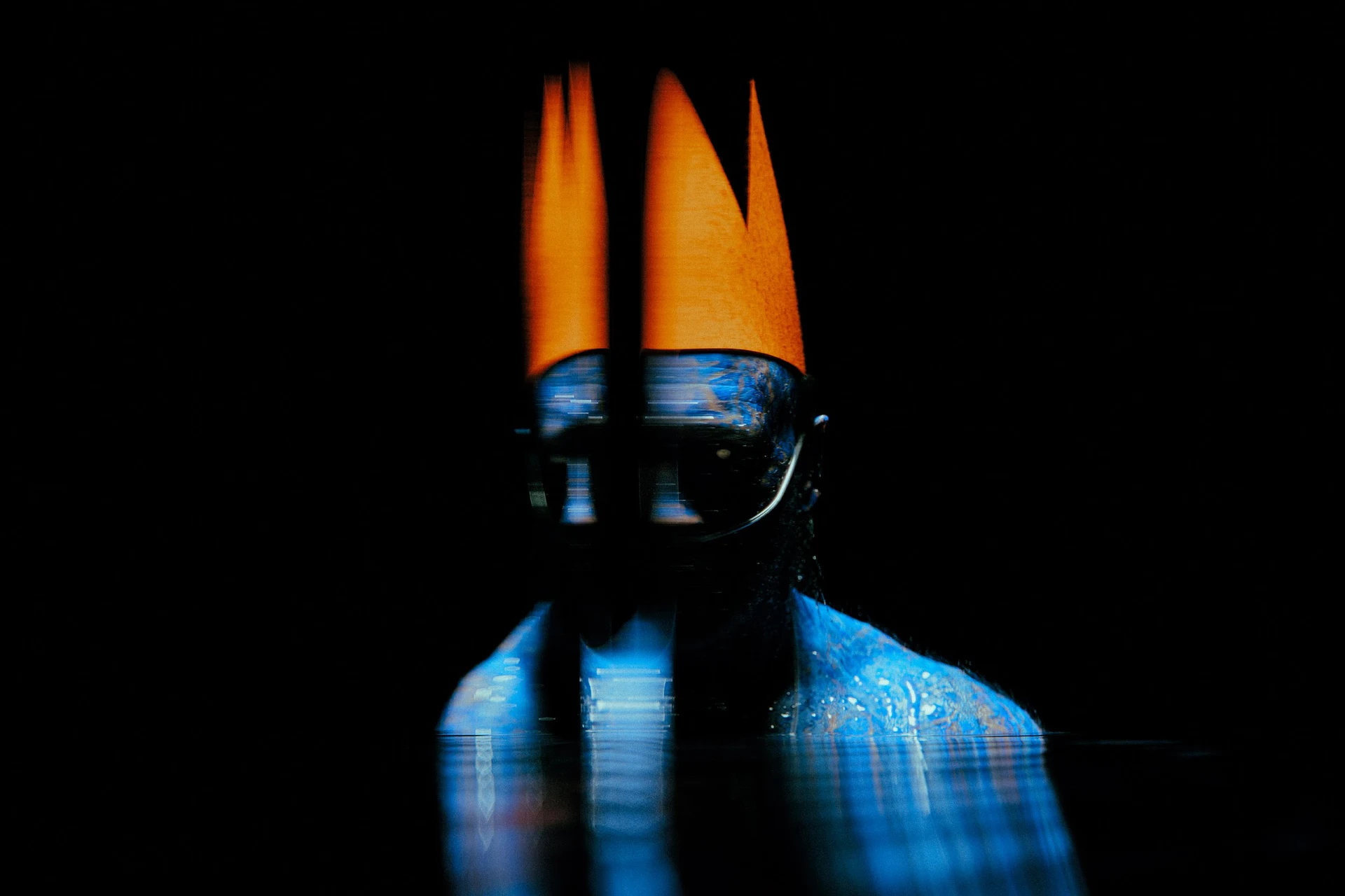 HEART BOY — waterstanding_split-face_LR